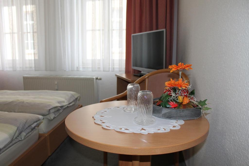 Hotel Am Stadtwall เควดลินบวร์ก ภายนอก รูปภาพ