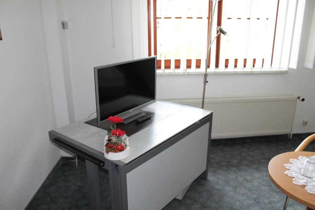 Hotel Am Stadtwall เควดลินบวร์ก ภายนอก รูปภาพ