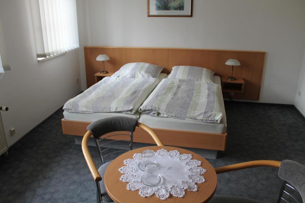Hotel Am Stadtwall เควดลินบวร์ก ห้อง รูปภาพ